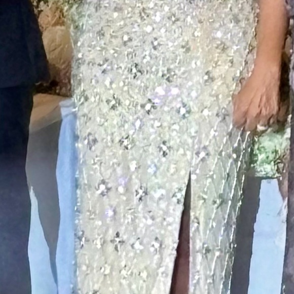 Mother of bride or groom or black tie affair. - Picture 3 of 4